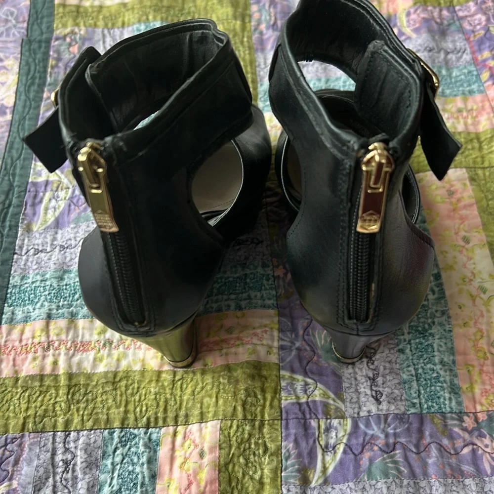 Sexy Gianni Bini Gold Plated Platform Wedge Heel Y2K